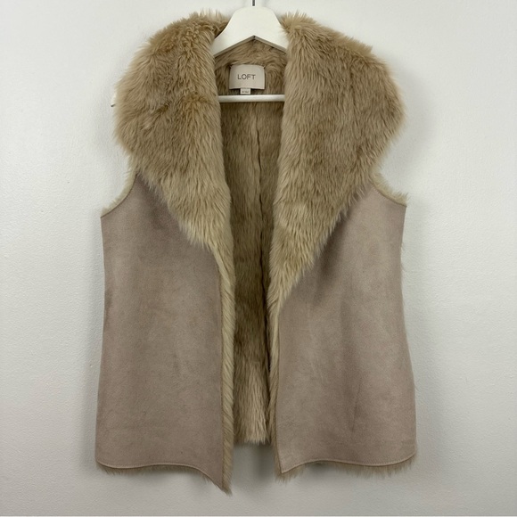2/$20 LOFT Tan Faux Fur Vest Women's Size XS - Picture 1 of 5